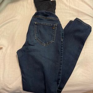Maternity skinny jeans
